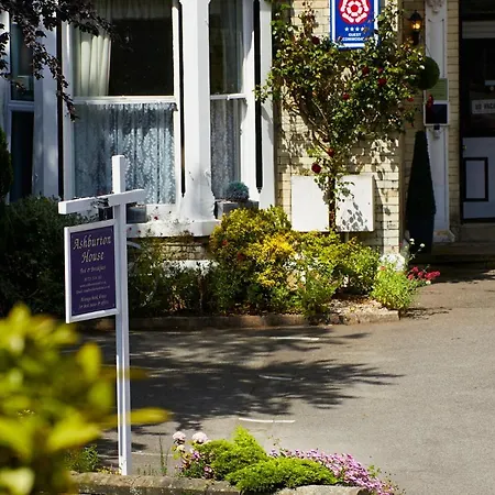 Ashburton House - 4*