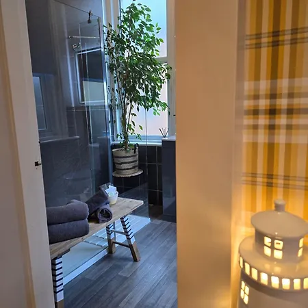 Ashburton House - 4* Scarborough