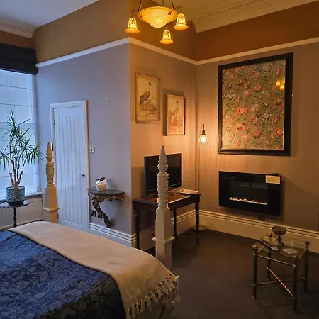 Ashburton House - Guest house