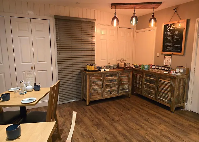 Ashburton House - Guest house