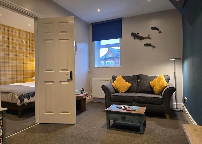 Ashburton House - 4* Scarborough