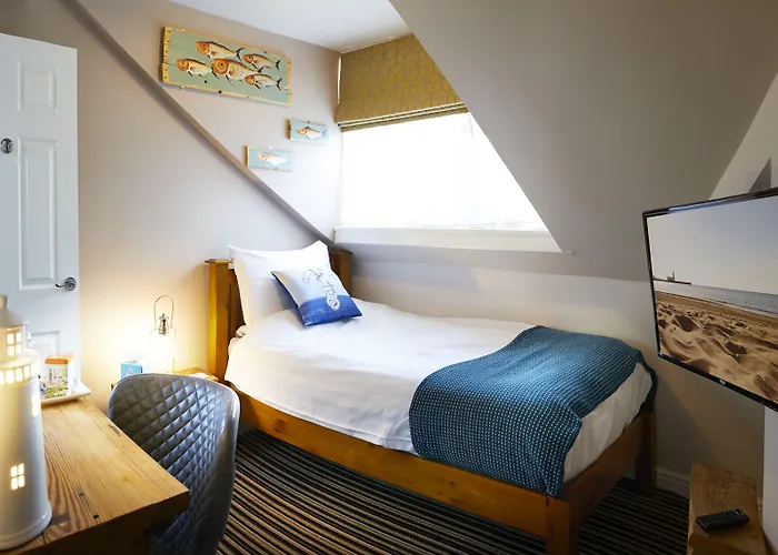 Ashburton House - 4* Scarborough