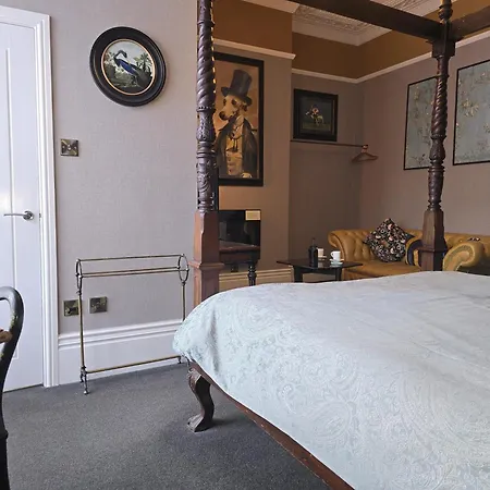 Ashburton House - Pensionat Scarborough