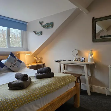 Ashburton House - Pensionat Scarborough