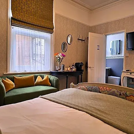 Ashburton House -