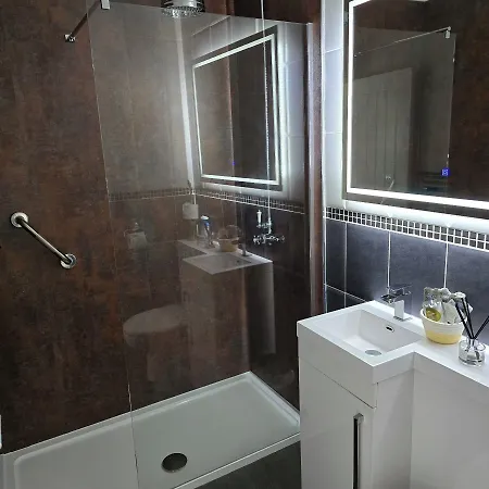 Ashburton House -