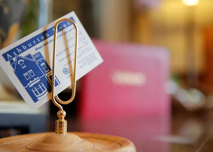 Ashburton House - 4*